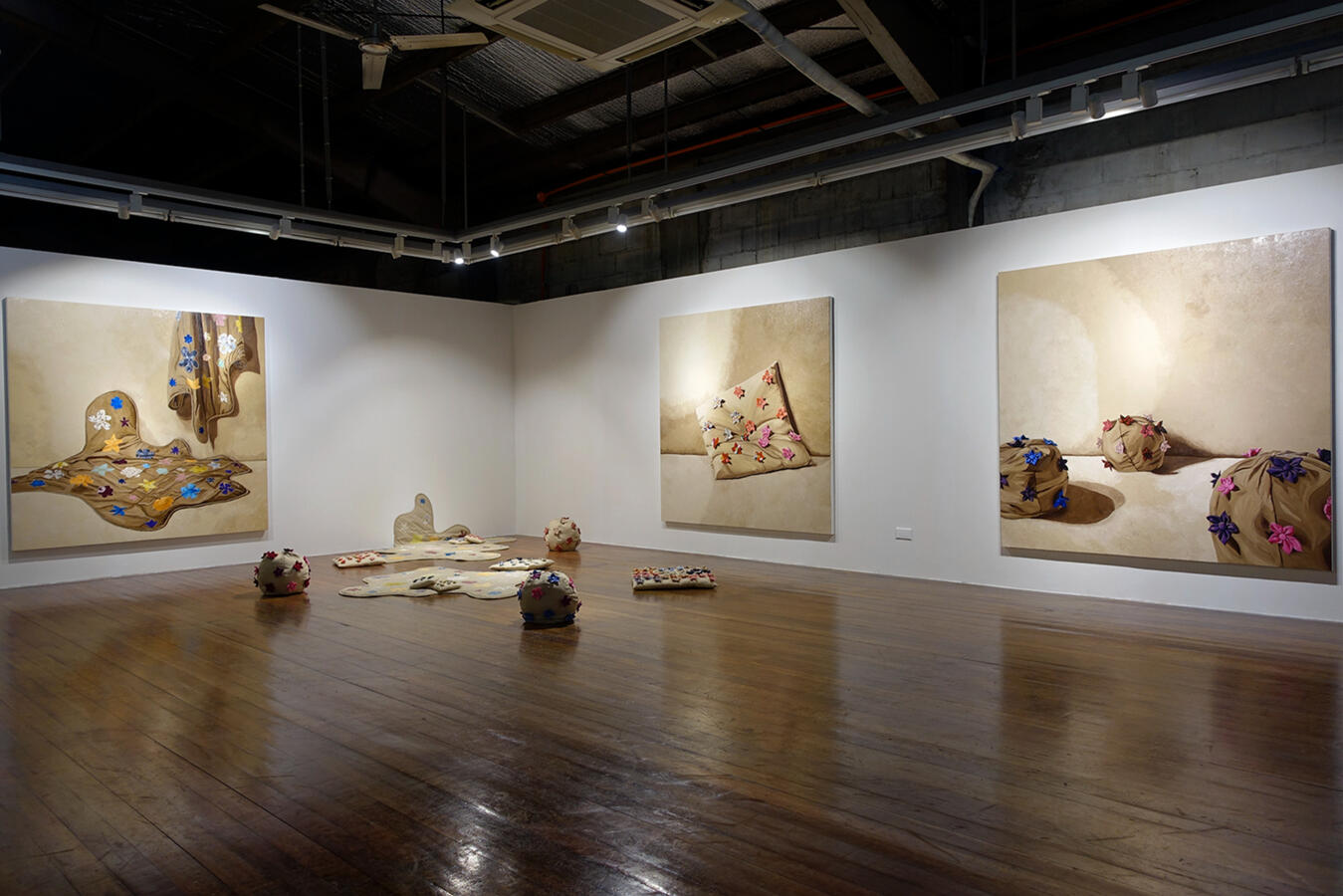 SOLO EXHIBITION: the house allows one to dream in peace