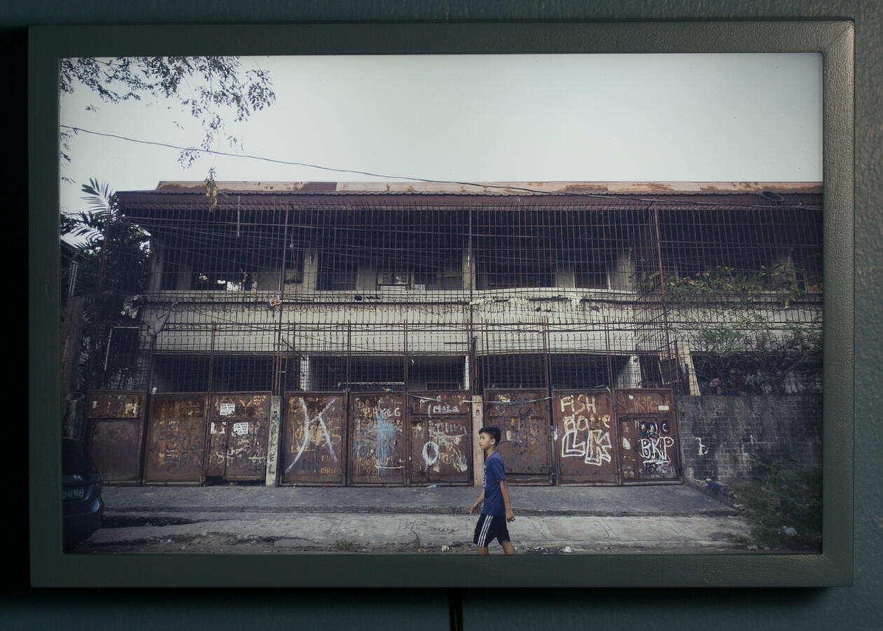 Kapiligan St - Light box - 8.75 x 11.75 inches - 2016